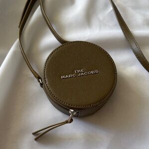 Marc Jacobs Khaki Round Crossbody coin purse